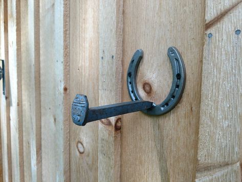 Entryway Hooks, Rustic Paper, Industrial Wall Decor, Railroad Spikes, Paper Roll Holders, Raw Steel, Gifts For Horse Lovers, Roll Holder, Western Decor