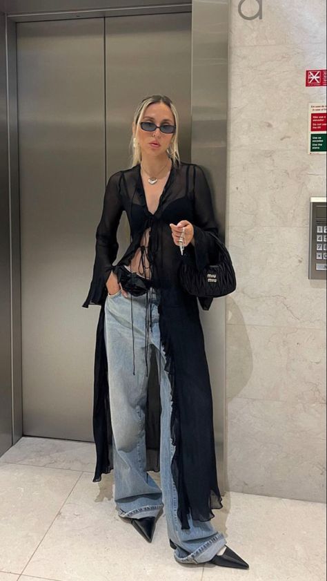 Stile Kendall Jenner, Look Grunge, Pastel Outfit, Looks Street Style, Looks Black, Cardigan Outfits, Mode Inspo, Looks Chic, 가을 패션