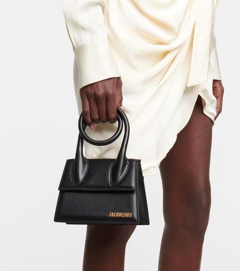 Jacquemus Le Chiquito Moyen, Le Chiquito Moyen, Jacquemus Le Chiquito, Black Leather Top, Designer Shopping, Womens Designer Bags, Famous Designers, Leather Tote Bag, Skirt Leather