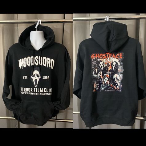 Gildan Unisex True To Size Hoodies 50% Cotton, 50% Polyester Matching Drawcord Double-Lined Hood Pouch Pocket Tear-Away Label Please Pick Your Size Carefully As These Hoodies Are Made To Order, We Can Not Accept Returns Or Refunds. Please Note: Printed Colors May Vary Slightly From What Is Seen On Your Monitor. Thank You! Horror Movie Clothes, Scream Merch, Cricut Hoodie Ideas, Horror Hoodie, Slay Fits, Scream Franchise, Ghostface Scream, Halloween Things, Alt Clothes