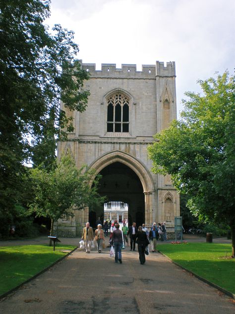 Abbey gate, Bury St Edmunds Bury St Edmunds England, Suffolk England, British Architecture, Bury St Edmunds, East Anglia, Places On Earth, Dream Cottage, Cathedral Church, England And Scotland