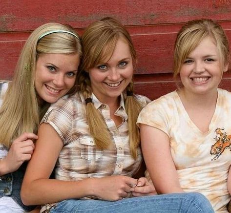 Cindy Busby, Sierra Mccormick, Jessica Amlee, Heartland Cast, Amber Marshall, Heartland, Best Shows Ever, Amber, It Cast