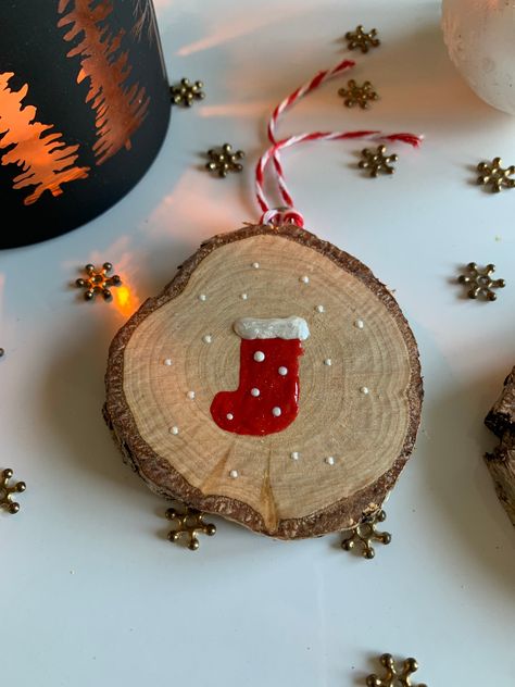 Excited to share this item from my #etsy shop: Rustic Natural Wood Slice Christmas Ornament - Clay Snowman / Rudolph / Stocking - Hanging Decoration / Tree Decoration Wood Cookie Ornaments, Wood Slice Art Christmas, Wooden Ornament Ideas, Unique Gift Tags, Wood Slice Art, Wedding Numbers, Christmas Hanging Decorations, Wood Christmas Ornaments, Clay Ornaments