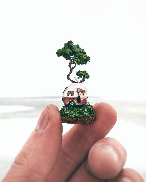 Flying Island, Steuben Glass, Diy Barbie House, Clay Keychain, Mixed Media Crafts, Diy Letters, Tanah Liat, Mini Craft, Miniature Rooms