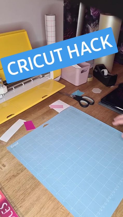 Cricut hack! #cricuthacks #hacks #cricut #cricuthack #cricutprojects Cricut Projects Easy, Cricut Explore Air Projects, Vinyle Cricut, Cricut Hacks, How To Use Cricut, Cricut Supplies, Cricut Stencils, Cricut Design Studio, Cricut Explore Projects