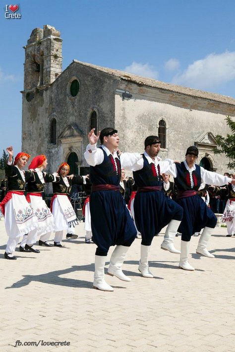 Dance <3 Greece Culture People, Crete Traditional Clothing, Greek Traditional Dress, Greek Dancing, Greece Culture, People Dance, Greek Costume, Greek Tradition, Crete Island