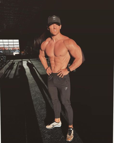 Steve Cook Bodybuilding, Make Someone Smile Today, Steve Cook, Gym Boy, Make Someone Smile, Be A Light, Muscle Training, Body Builder, Fitness Model