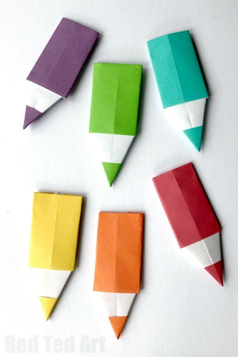 Easy Origami Pencil for Kids. Make this Simple Origami Pencil for Back To School. They make great Paper Pencil Bookmarks or would be fun DIY Lunchbox Note #pencil #papercrafts #origami #backtoschool #bookmarks Origami Cat Instructions, Origami Star Instructions, Easy Origami For Kids, Origami Bookmark, Kids Origami, Folding Origami, Art Origami, Useful Origami, Easy Origami