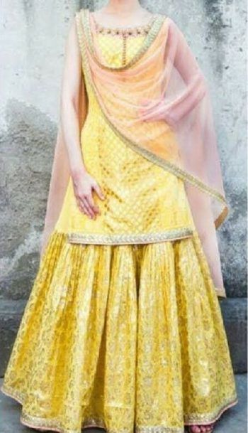 Best 15 Latest Lehenga Kurta Designs for Women: (2019 For Eid & Festivals) #latestfashiondresses Kurti Style Blouse, Sharara With Kurti, Kurta Designs For Women, Indian Engagement Outfit, Latest Lehenga Blouse Designs, Lehenga Kurta, Lehenga Yellow, Gharara Designs, Kurta Lehenga