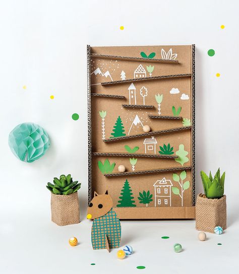 Carton Diy, Cardboard Box Crafts, Cardboard Toys, Montessori Toddler Activities, Baby Play Activities, Comme Si, Paper Crafts Diy Kids, Cardboard Crafts, Toddler Crafts