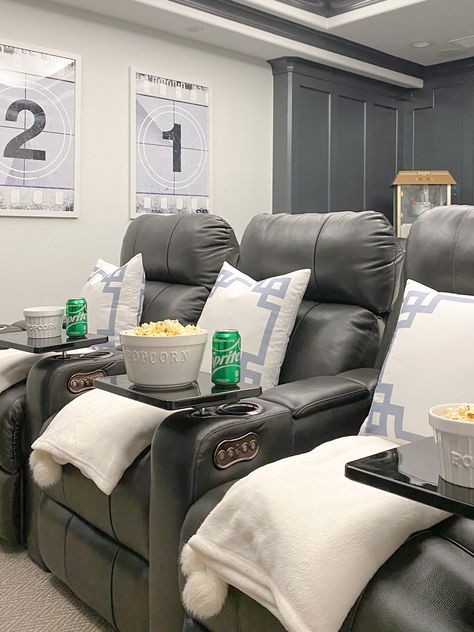 Movie Theater Room Decor, Cinema Room Decor, Home Cinema Room Ideas, Movie Theater Room, Cinema Rooms, Media Room Decor, Theater Room Decor, Home Theater Room, Siding Decor