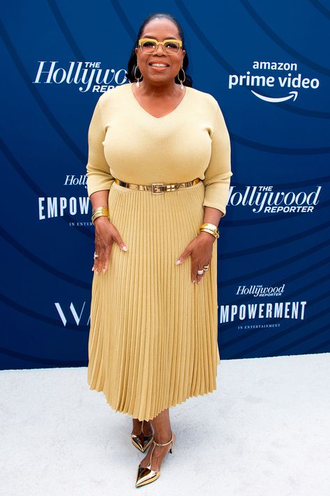 Oprah Winfrey Style, Oprah Style, Know Your Body Type, Casual Chic Fashion, Chic Clothing Style, White Wrap Dress, Fall Chic, Chic Chic, Best Red Carpet Looks