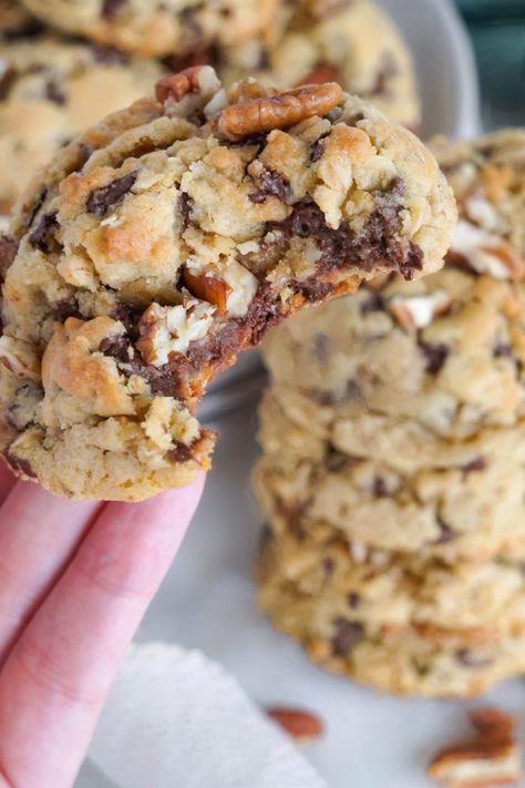 Best Oatmeal Chocolate Chip Cookies Recipe - LemonPeony Best Chocolate Chip Oatmeal Cookie Recipe, Loaded Oatmeal Chocolate Chip Cookies, Jumbo Oatmeal Cookies, Choc Chip Oatmeal Cookies Recipes, Big Batch Oatmeal Cookies, Thick Oatmeal Chocolate Chip Cookies, Magic Oatmeal Cookies, Big Oatmeal Cookies, Oatmeal Chocolate Chip Walnut Cookies