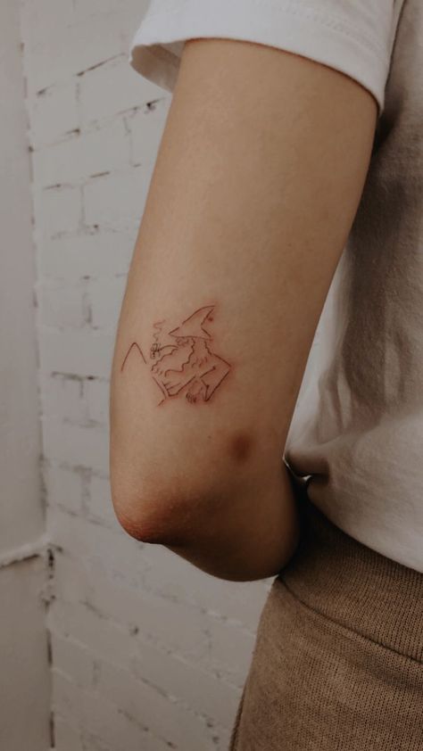 Lord Of The Rings Flower Tattoo, Lord Of The Rings Line Tattoo, Lord Pf The Rings Tattoos, Tiny Lotr Tattoo, Lord Of The Rings Fine Line Tattoo, Lord Of The Rings Matching Tattoos, Minimalist Lord Of The Rings Tattoo, Subtle Lord Of The Rings Tattoo, Lord If The Rings Tattoo