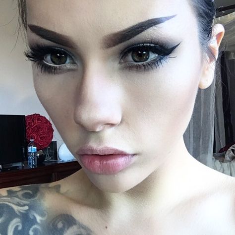 Before ears, lipstick and wig 🖖🏻 Vera Bambi, Halloween Face Makeup, Wigs, Nose Ring, Instagram Photos, Photo And Video, Instagram Photo, Makeup, Beauty