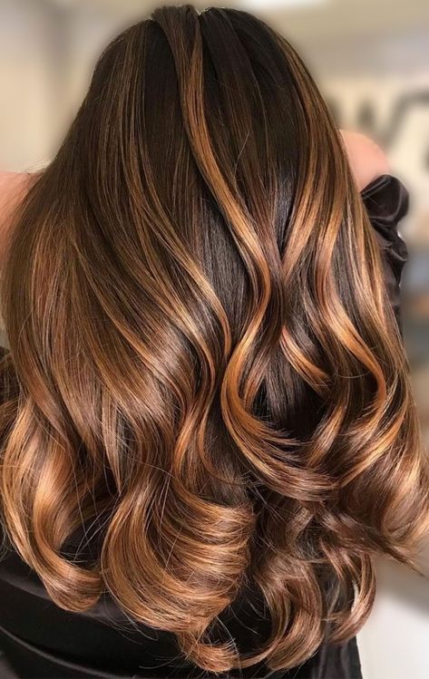 Autumn Hair 2023 Trends, Top Hair Colour 2023, Hair Highlights For Brown Hair Caramel, Winter Hair Colours 2023, Autumn Hair Colours 2023, Hair Color Trends 2023 Fall, Hair Colours 2023 Trends, Trending Hair Colour 2023, Autumn Hair 2023