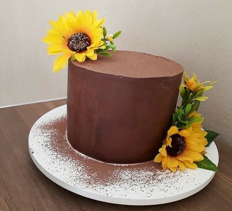 Sunflower Birthday Cakes, Boy Communion Cake, Chocolate Decorado, Chocolate Cake Decoration, Communion Cakes, Chocolate Wedding Cake, 12th Birthday, Gender Neutral Baby Shower, Yule