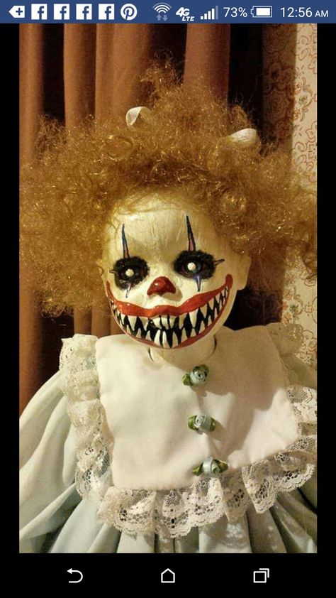 Creepy Doll Makeup, Spooky Dolls, Creepy Doll Halloween, Creepy Baby Dolls, Deco Halloween, Custom Puppets, Horror Dolls, Halloween Creatures, Assemblage Art Dolls