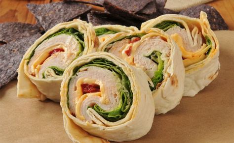 Rotisserie Chicken Pinwheels. Create these easy pinwheel appetizers for your next gathering. Turkey Pinwheels, Turkey Wrap, Leftover Breakfast, Chicken Pinwheels, Sandwich Wraps Recipes, Pinwheel Sandwiches, Turkey Wraps, Atkins Recipes, Sandwich Wraps