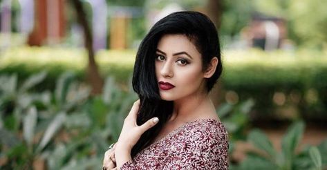 Chhavi Pandey, Sonia Sharma, Zee News, Email Id, Social Media Accounts, Instagram Handle, Whatsapp Number, House Address, Hd Photos