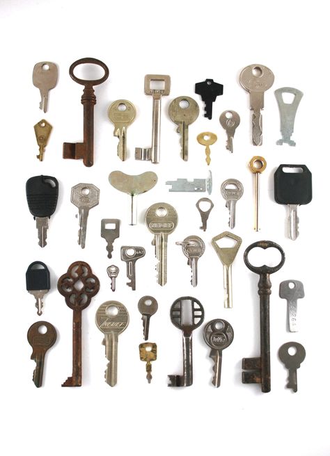 Collection of keys, by Myra Dee. Keys Photography, Keys Aesthetic, Object Collection, Printmaking Projects, Image Collage, Object Photography, Key Photo, Big Art, Drawing Images