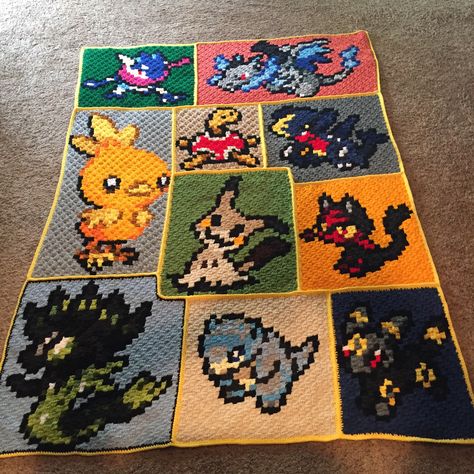 Pokemon Blanket, C2c Blanket, Crochet Pokemon, Granny Squares Pattern, Blanket Crochet, Knitting Ideas, Crochet Granny, Christmas 2024, Crochet Ideas