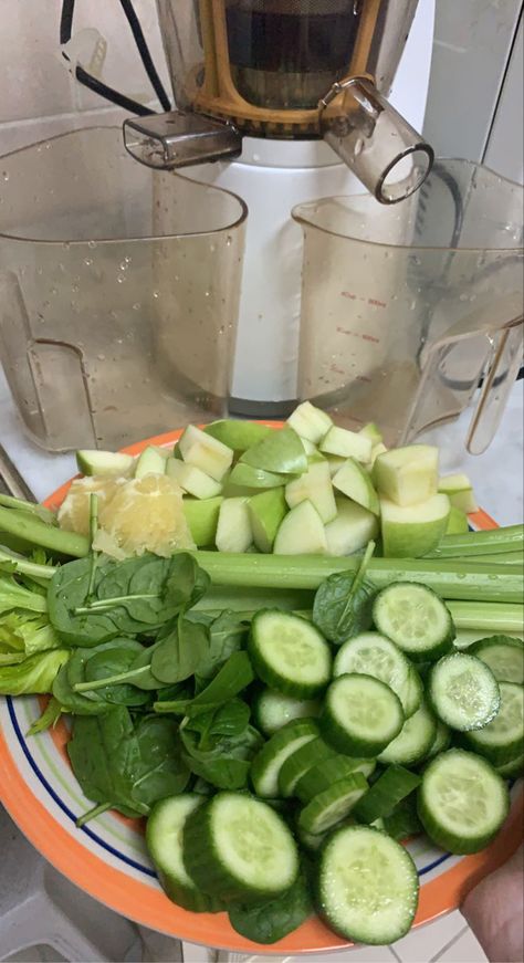 Food Motivation, Cucumber Juice, Potager Garden, Healthy Food Motivation, Green Smoothie Recipes, Green Juice, Green Smoothie, Healthy Nutrition, Green Apple