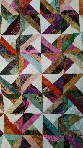 Close up of Tradewinds quilt.good way to use Scraps. Tradewinds Quilt, Tube Quilting, Quilts Patchwork, Quilts Blocks, Quilt Sewing Patterns, Easy Quilt, Lap Quilts, Batik Design, Jellyroll Quilts