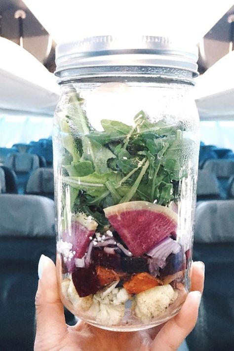 How This Flight Attendant Stays Healthy at 33,000 Feet in the Air Meal Prep Flight Attendant, Flight Attendant Lunch Ideas, Flight Attendant Food Prep, Flight Attendant Meal Prep Ideas, Flight Attendant Meal Prep, Best Milkshakes, Health Game, Work Food, Eating Schedule