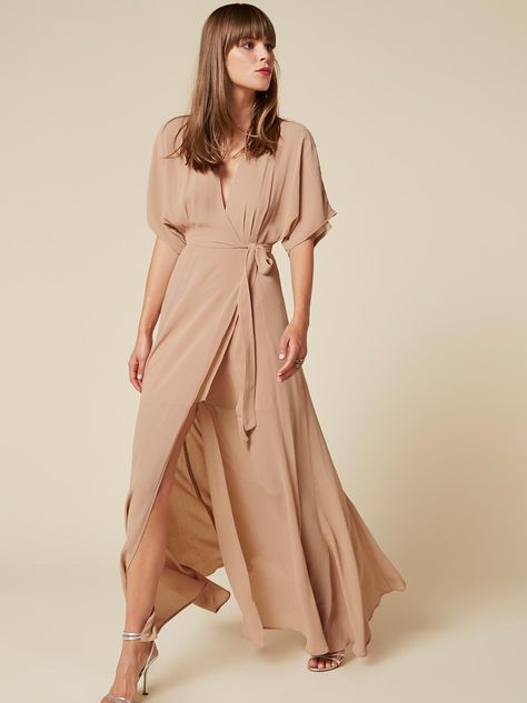 Winslow dress buff 1 clp Wedding Guest Outfit Maternity, Kimono With Dress, Chiffon Dresses With Sleeves, How To Wear Kimono, Dress Champagne, Reformation Dress, Champagne Wedding, Reformation Dresses, Kimono Dress