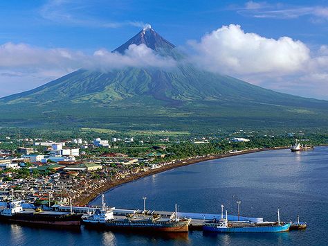 Clark Air Base is a former United States Air Force base on Luzon Island in the Philippines.. Mt Apo, Legazpi City, Mayon Volcano, Philippines Tourism, Philippines Travel, Tourist Spots, Samar, Palawan, Palau