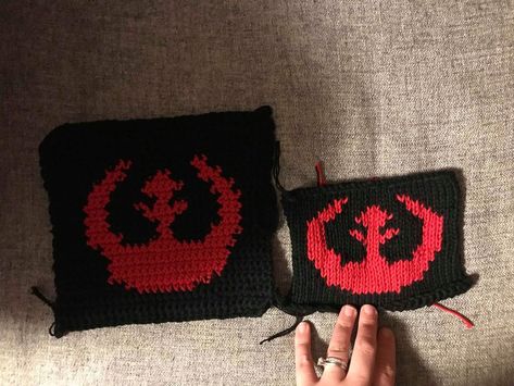 Star Wars blanket (crochet and knitting) Star Wars Crochet Blanket Patterns Free, Crochet Star Wars Blanket Free, Crochet Star Wars Afghan, Star Wars Blanket Crochet, C2c Crochet Star Wars Blanket, Crochet Blanket Star Wars, Star Wars Blanket, Crochet Graphgan, Star Wars Crochet