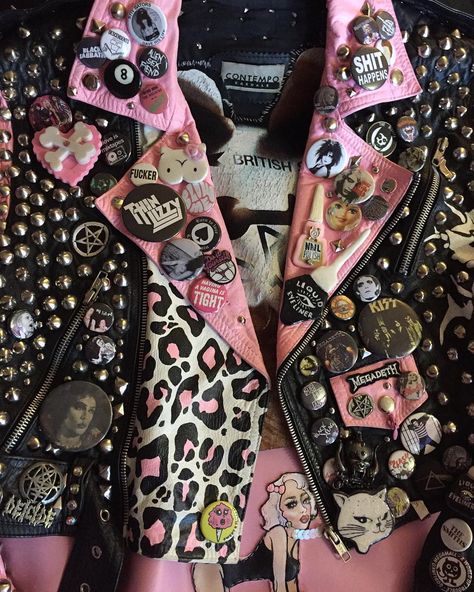 Mode Harajuku, Pastel Punk, Mode Punk, Battle Jacket, Punk Aesthetic, Diy Jacket, Stella Jean, Never Look Back, Punk Outfits