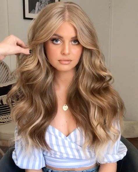 Halo Hair Extensions, Halo Hair, Sitting Pretty, Hoco Hair Ideas, January 7, Hoco Hair, Wedding Hair And Makeup, Great Hair, Brushing