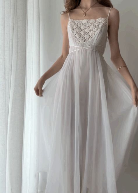 Night Gown Aesthetic, Dreamy Outfits, Gown Aesthetic, Visenya Targaryen, Planning Book, Dr Closet, Peignoir Sets, Trendy Dress Outfits, Lace Silk