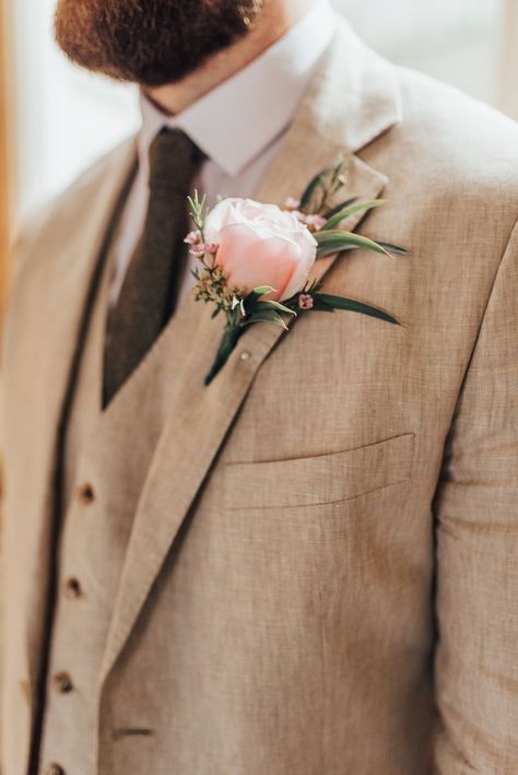 Sand Suit Men Wedding, Sand Groom Suit, Sand Wedding Suit, Sand Suit Wedding, Linen Suit With Tie, Sand Suit, Linen Wedding Suit, Rose Buttonhole, Carpenter Photography