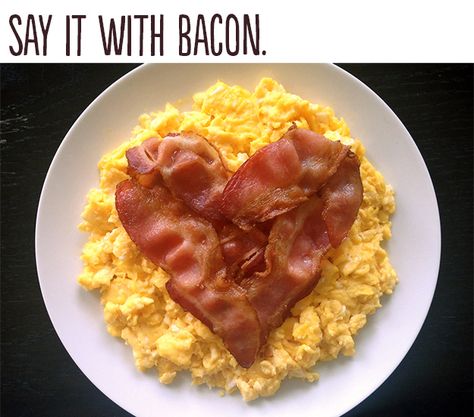 23 Insanely Romantic Ways To Say I Love You -Heart-shaped bacon Heart Shaped Bacon, Valentine Breakfast, Romantic Breakfast, Valentines Breakfast, Romantic Meals, Romantic Surprise, Valentines Day Food, Valentines Food, Valentine's Day Recipes