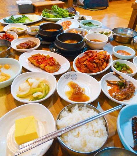 Korea Bucket List, Bts Mafia, Best Korean Food, South Korean Food, Asian Street Food, Kawaii Cooking, Korean Street Food, Korean Dishes, Delicacy Food