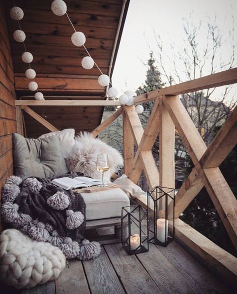 20 Most Cozy Balcony Ideas For Winter Season | Home Design And Interior Balcony Setup, Farmhouse Balcony, Cosy Balcony, Winter Balcony, Balkon Decor, Balcony Design Ideas, Apartment Balcony Decorating, Farmhouse Bedroom Decor, Cozy Farmhouse