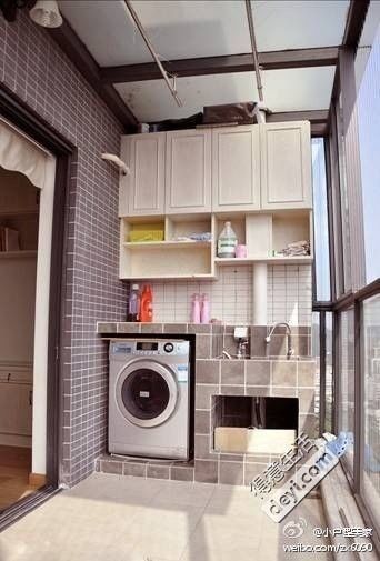 Balcony laundry room. Outside Laundry Room, Minimalist Laundry, Outdoor Laundry Rooms, Outdoor Laundry, Perfect Laundry Room, Balcony Designs, Laundry Room Ideas Small Space, Small Laundry Room Makeover, Drying Room