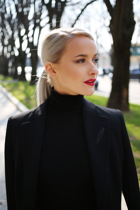 Executive Hairstyles For Women, Victoria Magrath, How To Build Confidence, Grey Blonde Hair, Executive Woman, Grey Blonde, Corporate Women, Build Your Confidence, Beautiful Gray Hair