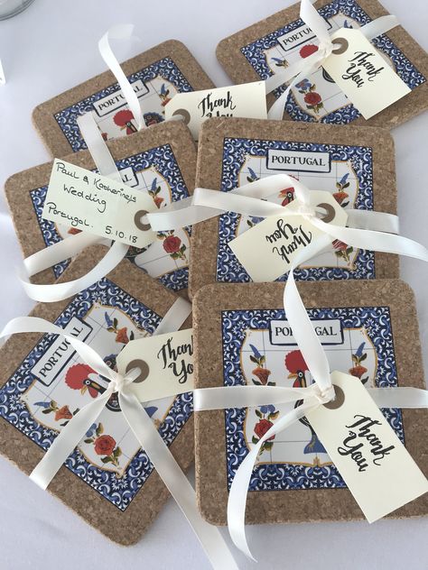 Very typical Portuguese tile that can be used trivet Portuguese Party Decorations, Portuguese Themed Wedding, Portuguese Wedding Favors, Portuguese Wedding Traditions, Azulejos Wedding, Azores Wedding, Fairytale Wedding Favors, Portuguese Wedding, Wedding Portugal