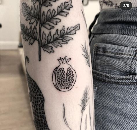 Pomegranate Tattoo Small Black, Pomegranate Line Art, Small Pomegranate Tattoo, Pomegranate Tattoo Black And White, Pomegranate Tattoo Simple, Pomegranate Flower Tattoo, Jewish Tattoo Ideas, Grunge Tattoos, Jewish Tattoo