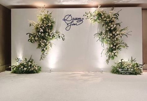 Welcome Arch Entrance, Arch Entrance, Church Background, Wedding Tent Decorations, Wedding Mint, Wedding Reception Lighting, Church Backgrounds, Wedding Backdrop Design, Wedding Backdrop Decorations