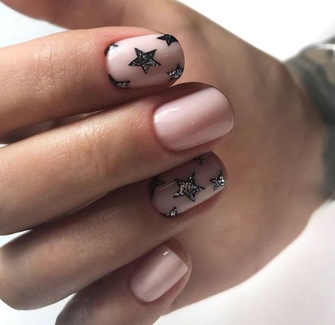 Acrylic Nails With Star Design, Short Star Nail Designs, Stars Nails Design, Star Manicure, Stars Nail Art, Easter Nails Easy, Star Nail Designs, Star Nail Art, January Nails