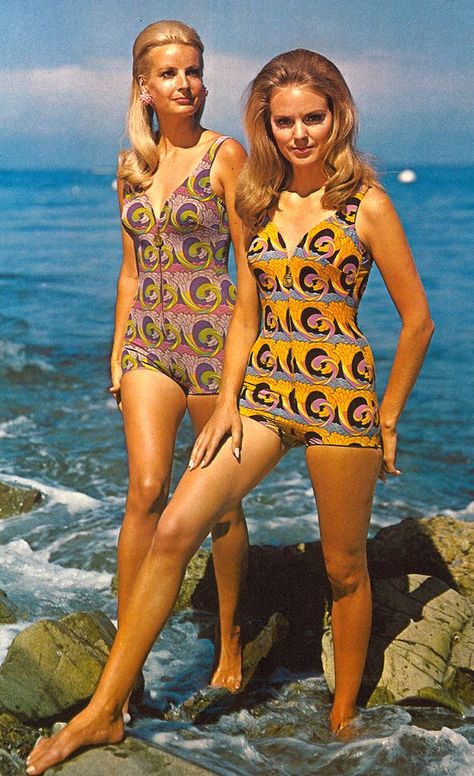 Psychedelic swimwear inspired by Art Nouveau by Oleg Cassini, for R and W H Symington, 1969 Bathing Costumes, Vintage Swim, Moda Retro, Vintage Swimwear, Vintage Swimsuits, Textiles Fashion, 1960s Fashion, Womens Bathing Suits, 60s Fashion