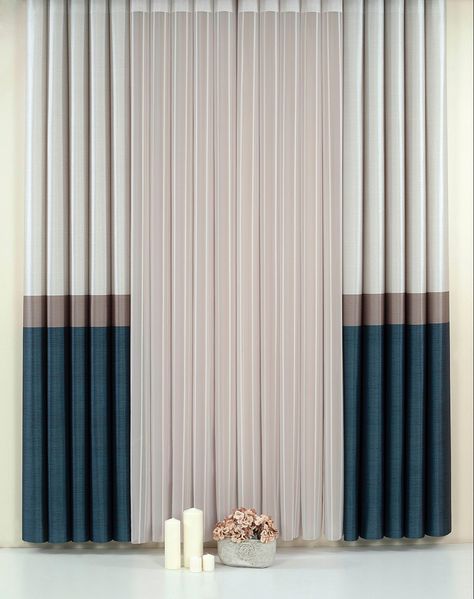 Latest Curtain Designs, Curtain Designs For Bedroom, Ruangan Studio, Color Block Curtains, Curtains Style, Plain Curtains, Luxury Curtains, Living Room Decor Curtains, Stylish Curtains