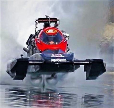 Top Fuel Hydro Drag Boat, doing the "Prop Hop". Drag Boat Racing, Wooden Speed Boats, Hydroplane Boats, Amphibious Aircraft, Boat Racing, Lake George Ny, Boat Pics, Ski Boats, Fast Boats