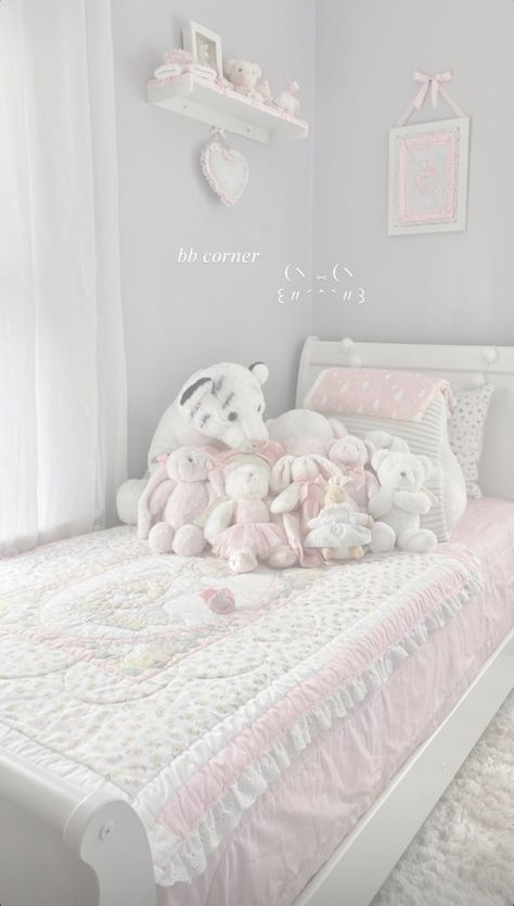 Pink House Interior, Bunny Princess, Sleepy Princess, Pink Room Decor, Beauty Room Decor, Girly Room, Cute Room Ideas, Dreamy Room, Kawaii Room