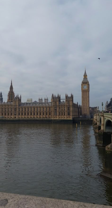 England Wallpaper, Class Of 2026, School Vision Board, London Wallpaper, Thames River, London Vibes, London Dreams, London Girl, Living In England